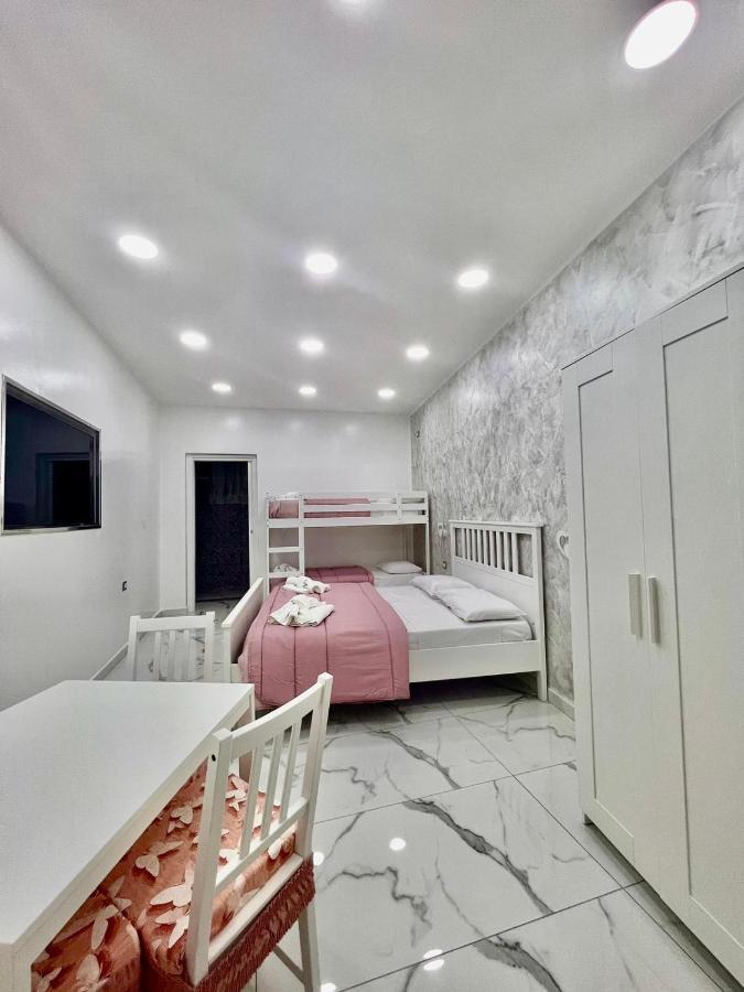 Апартаменты Mara House Неаполь Экстерьер фото